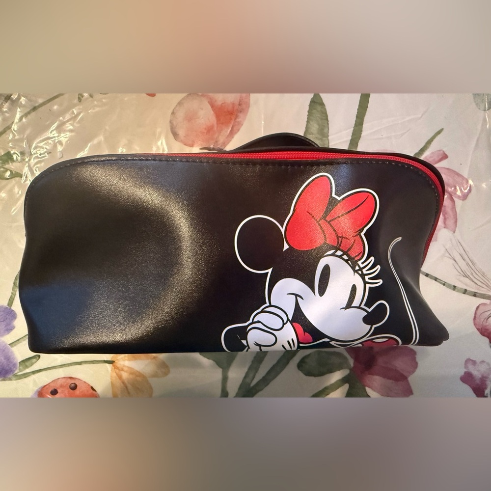 Disney Minnie Mouse Black and Red Cosmetic Case